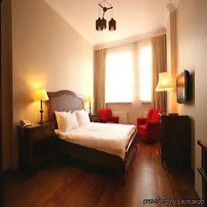 Sari Istanbul