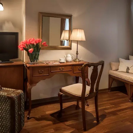Sari Hotel 4*