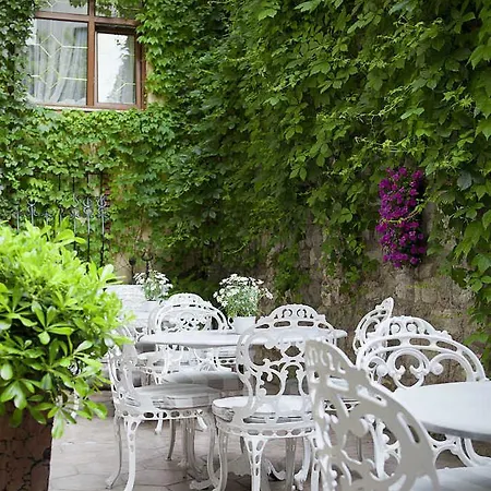 Sari Hotel Istanbul
