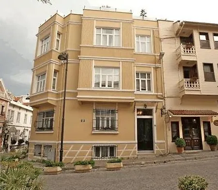 Sari Hotel 4*