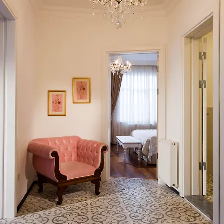 Sari Hotel 4*