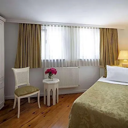 Sarı Konak Hotel Sultanahmet 4*