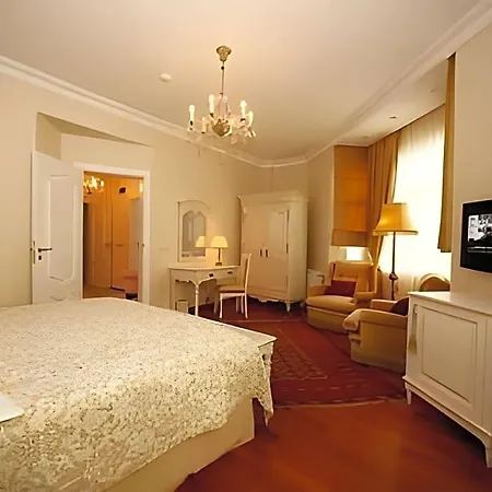 Sarı Konak Hotel Sultanahmet Otel 4*