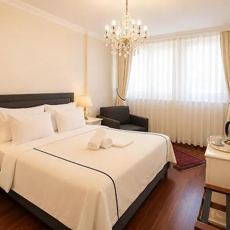 Sari Sultanahmet Hotel 4*