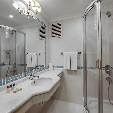 Sari Hotel 4*