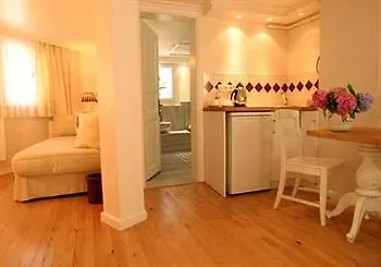 Sari Hotel 4*